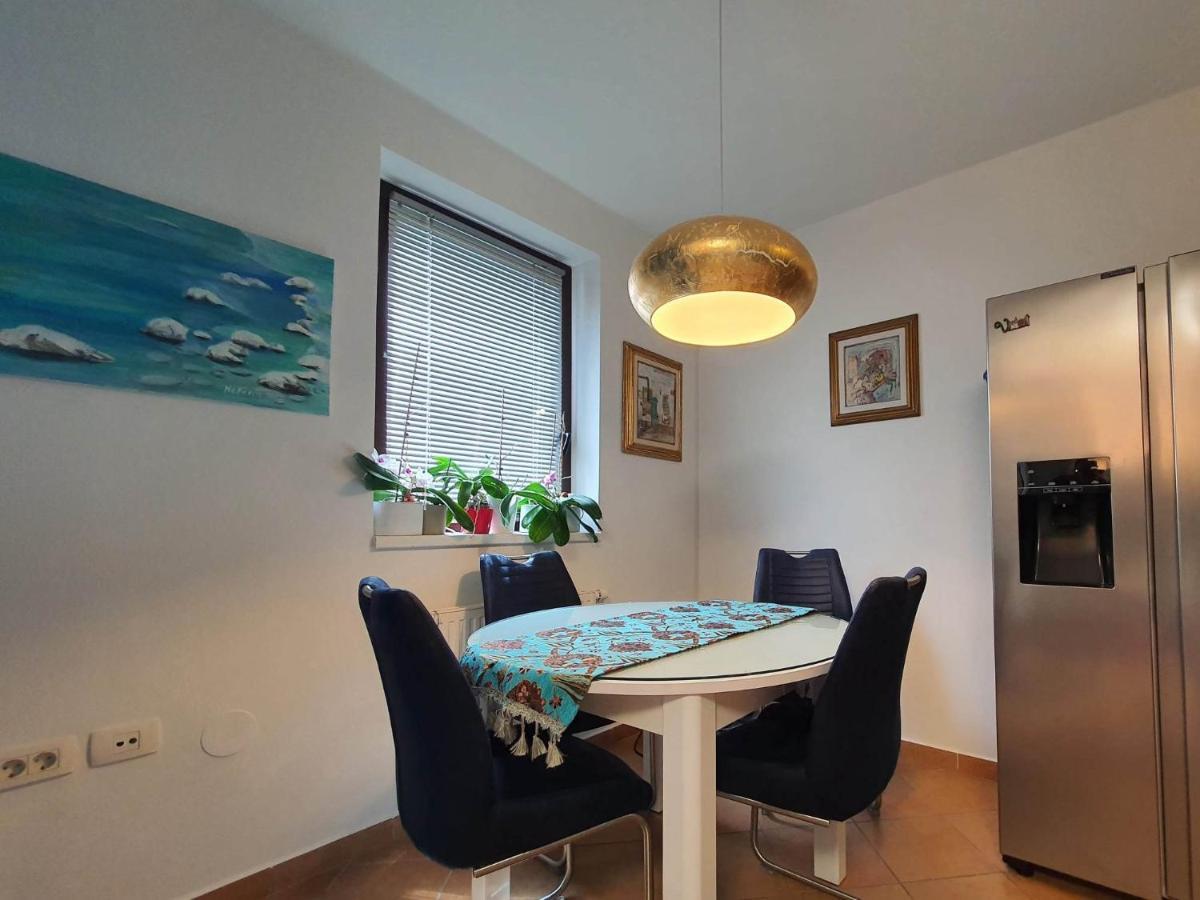 Medicalgold Apartment Koper Exterior photo